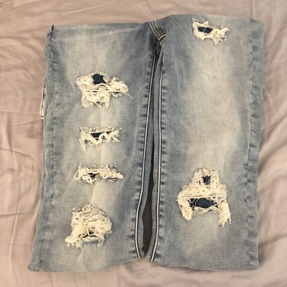 American Eagle Next Level Stretch Distressed Jeans - Picture 3 of 9